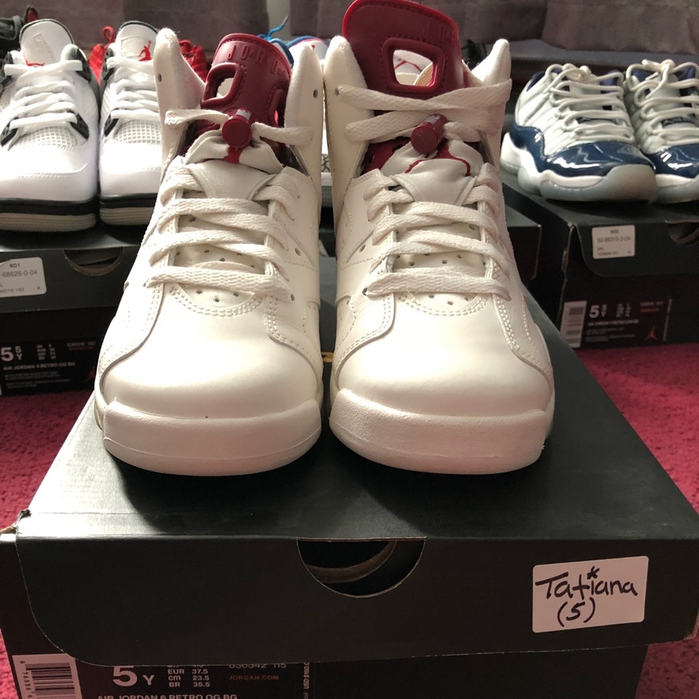Jordan Retro 6 Maroon